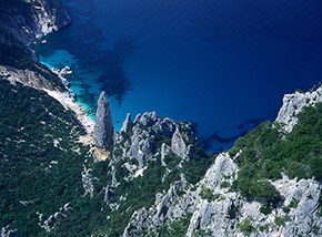 Fra i più bei panorami della Sardegna: Cala Goloritzé da Punta Salinas.