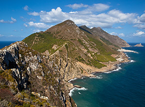 Dalla sommità di Punta Basano vista sulla splendida dorsale montuosa che costituisce l’ossatura dell’Isola di Marettimo.