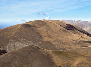 Il Monte Serra ripreso dalla Cresta Nord del Monte dei Signori.