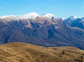 Pizzo di Sevo, Cima Lepri e Monte Gorzano visti dalla cima del Monte dei Signori.