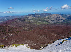 Vista dalla Serra delle Ciavole sulla Valle del Raganello.