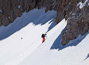 “L’abbraccio della montagna“ (Valle delle Cornacchie).
