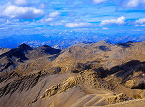 Dalla cima del Mongioia panorama verso il Vallon du Loup.