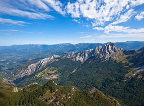 Panorama dalla cima del Sagro verso Pizzo d’Uccello.