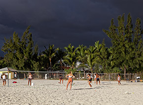 “Giochi sulla spiaggia“ (St. Gilles les Bains).