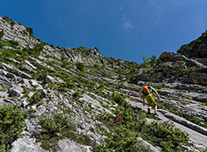 Inizio della risalita sui Lastroni del Verde.