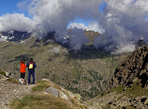“Uno sguardo a valle“ (Rifugio F.Chabod).