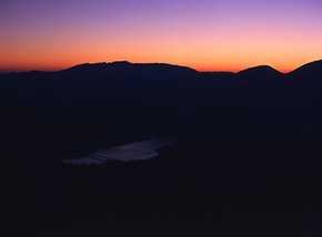“L’ultimo bagliore” (il giorno muore sul Lago e la Valle del Salto).