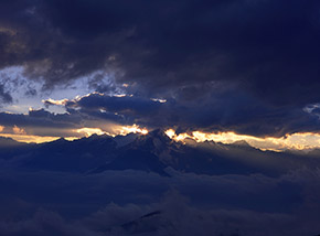 Tramonto sulla Presanella dal Rifugio XII Apostoli.