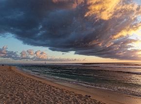 “Anticipazioni di tramonto“ (spiaggia di St. Gilles les Bains).