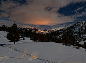 “Luci al Sestriere“ (Luna piena e il Sestriere dalla Capanna Mautino).
