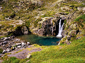 Pittoresca piscina naturale lungo il Fiume Serio nei pressi delle Baite del Barbellino.