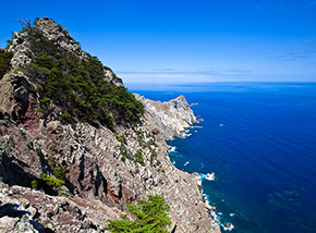 Pico das Urzes sulla costa orientale di Porto Santo.
