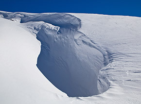 Un bellissimo muro di neve incontrato sulla via del ritorno (Versante Sud-Ovest del Sirente).