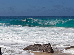“Ipnosi d’onda 3“ (Anse Capucins).