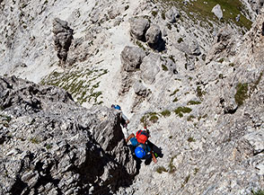 Sul tratto attrezzato del Sentiero del Centenario alle Torri di Casanova (Via G.Familiari).