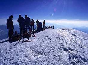 “Sul tetto d’Europa” (in cima al Monte Bianco a 4810m.).