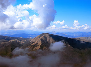 Monte Cardosa visto dalla cima del Bove Sud.