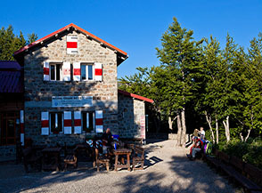 Mattino al Rifugio Cesare Battisti sull&rsquo;Appennino Tosco-Emiliano.