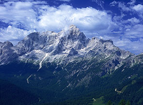 La catena del Civetta vista dal Col de le Crepe Cavaliere.