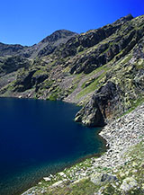 Uno scorcio delle cristalline acque del Lago Chaffour.