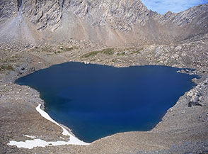 Il Lago dei 9 Colori dal Colle di Gippiera.