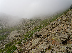 Scorcio tra la nebbia nella Valey du Lac Gel&egrave;.