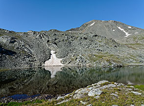 Il Lac Pontonnnet con la Tour Ponton sullo sfondo.