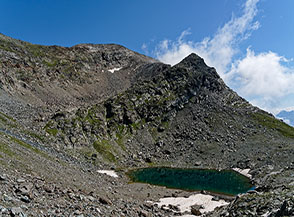 Il Versante Sud del Mont Glacier o T&ecirc;te de Savoney con il Lac Gel&egrave; ai suoi piedi.