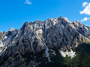 Le costole rocciose della Cresta Garnerone.