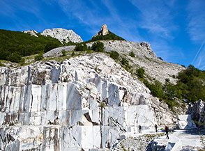 Salendo dalla Val Serenaia verso Foce di Giovo.
