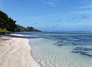 Anse Union sulla costa occidentale di La Digue.