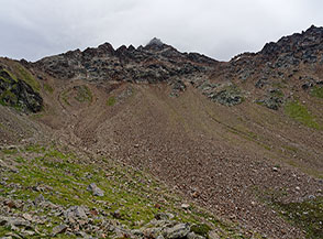 Vista sul Canalone Carrel sotto Mont Ross de Combo&eacute;.
