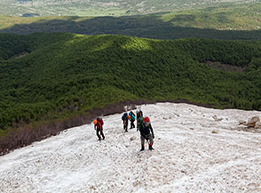 Inizio della risalita del Canalone Maiori o Valle Inserrata.