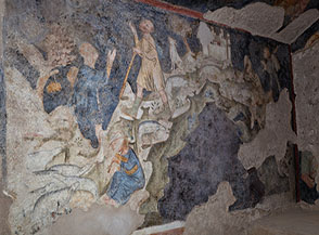 Affresco di scuola giottesca in una delle cappellette della Cripta della Cattedrale dell&rsquo;Assunta (Castello Aragonese).