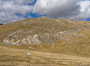 Ai piedi di Monte Paradiso.