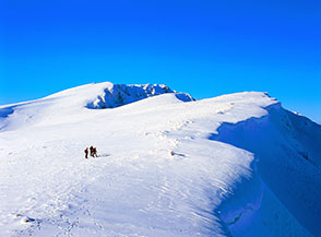 La cresta che dal Monte di Canale conduce al Sirente.