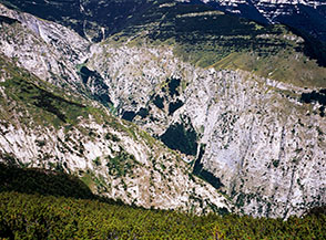 Uno degli angoli pi&ugrave; remoti della Majella: l&rsquo;Alta Valle di Selvaromana.