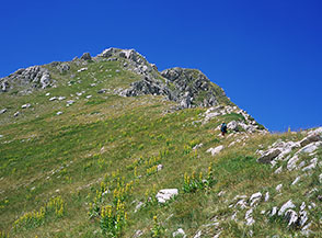 In cammino sulla Cresta Est di Pizzo di Camarda.