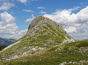 Calando dalla Cima di Lago Vivo sulla Cresta Sud-Ovest.