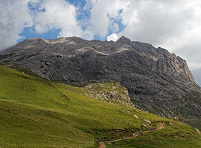 Il Versante Ovest del Sassopiatto (dal Rifugio Sasso Piatto).