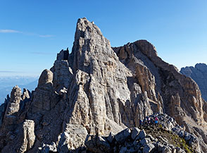 Cima di Valsorda con la sua Parete Est risplendente alla luce del mattino.