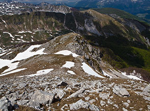 La Cresta Nord-Ovest de la Metuccia cala verso la Valle Pagana.