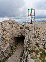 Uscita della Galleria Papa in cima al Monte Palon.
