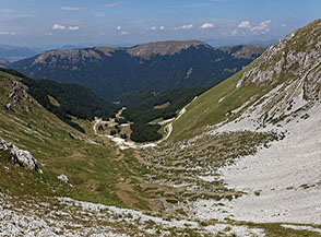 Affaccio sulla Vall&rsquo;Organo dalla sella alla sua testata (Selletta di Leonessa).