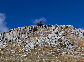 Scorcio sul versante occidentale di Rocca Chiarano.
