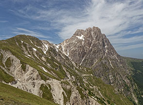 Il Corno Grande ripreso dalla cresta di Cima Vado di Corno.