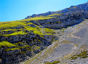 Il passaggio sulle balze per la Cresta Nord di Cimata di Rava Palazzo.