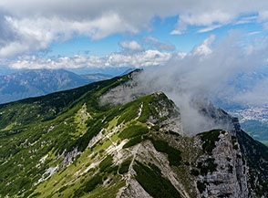 Vista sulle punte de la Vigolana dal Becco di Filadonna.