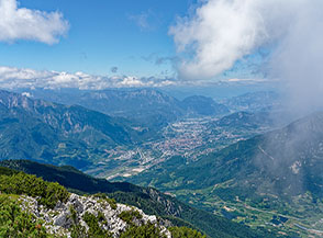 Vista su Trento dalla cima de la Vigolana.